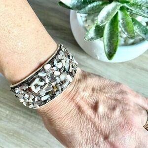 ⭐️Beautiful Boho stone beaded bracelet w Spell Gypsy/Thai/Zen vibe